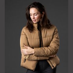 Catago Bella vinter jakke i farven Kangaroo vist på model